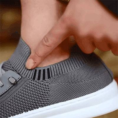 フライニットスニーカー