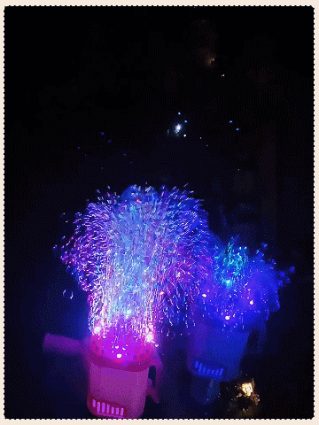 翻译件-HFH-抖音爆款32孔火箭筒泡泡机-1142110_14.gif